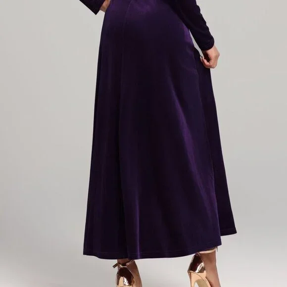 Square Neck Long Sleeve Velvet Dress - Picture 9 of 9